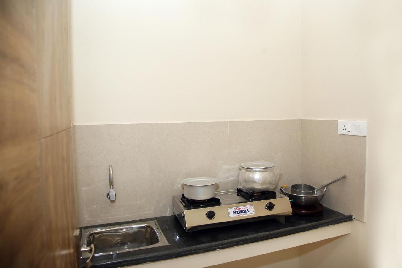 Hotel Apollo Court Chennai Zewnętrze zdjęcie
