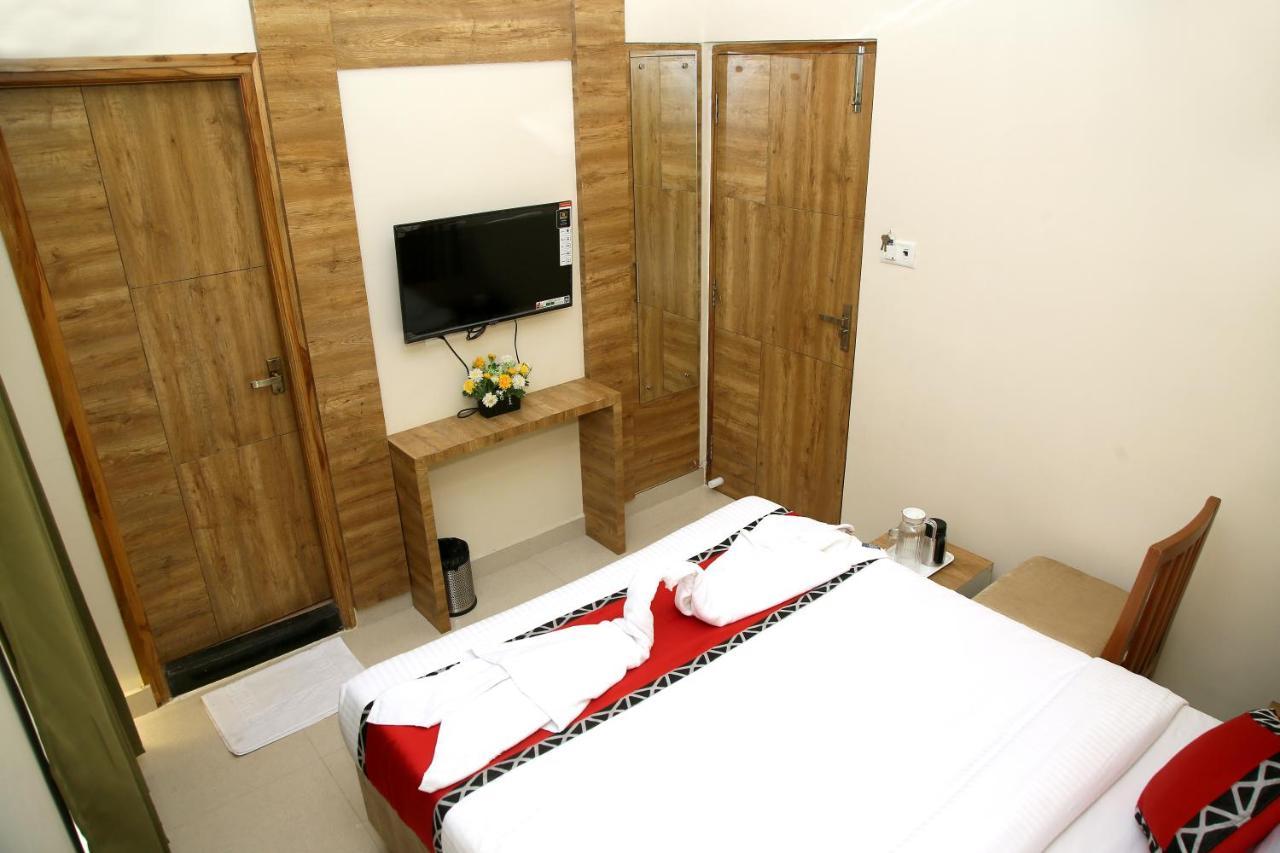 Hotel Apollo Court Chennai Zewnętrze zdjęcie