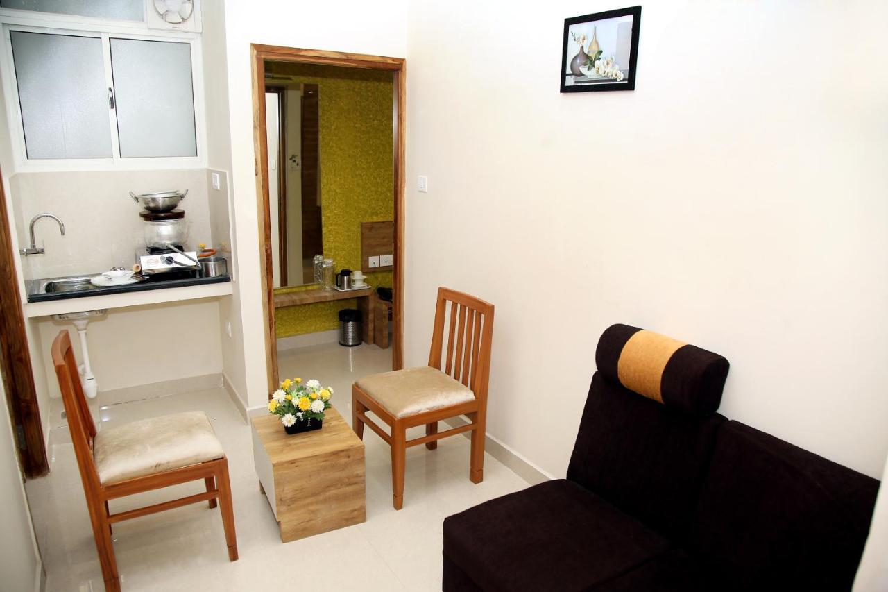 Hotel Apollo Court Chennai Zewnętrze zdjęcie