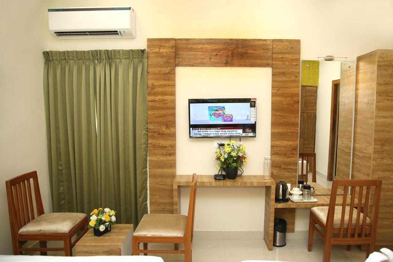 Hotel Apollo Court Chennai Zewnętrze zdjęcie