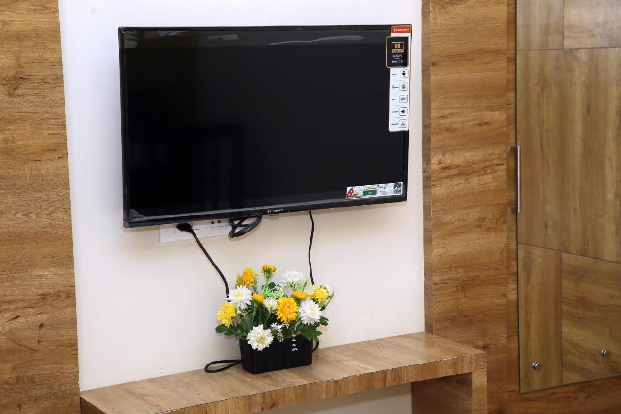 Hotel Apollo Court Chennai Zewnętrze zdjęcie