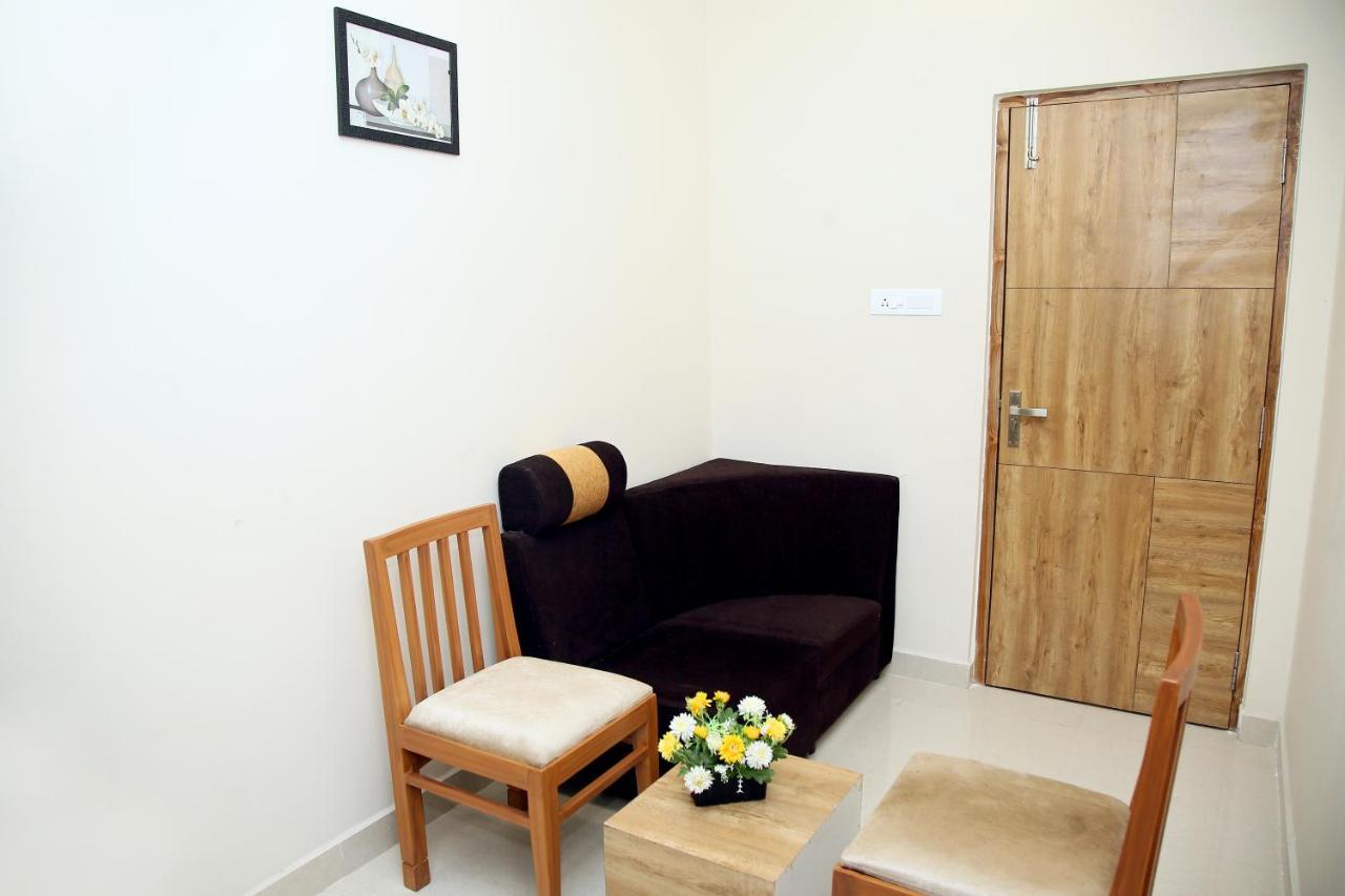 Hotel Apollo Court Chennai Zewnętrze zdjęcie